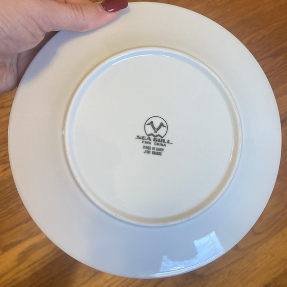 Sea Gull Fine China Small Christmas Tree Plates (Set of Two) - Picture 3 of 3